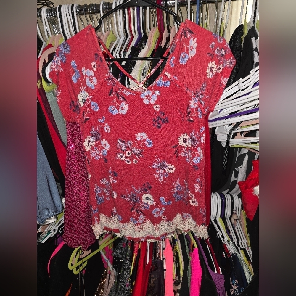 💋5/20 Rewind floral blouse size small